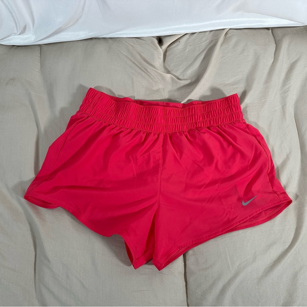 Nike One Women's Dri-FIT Ultra High-Waisted Brief-Lined Shorts Medium DX6010-629